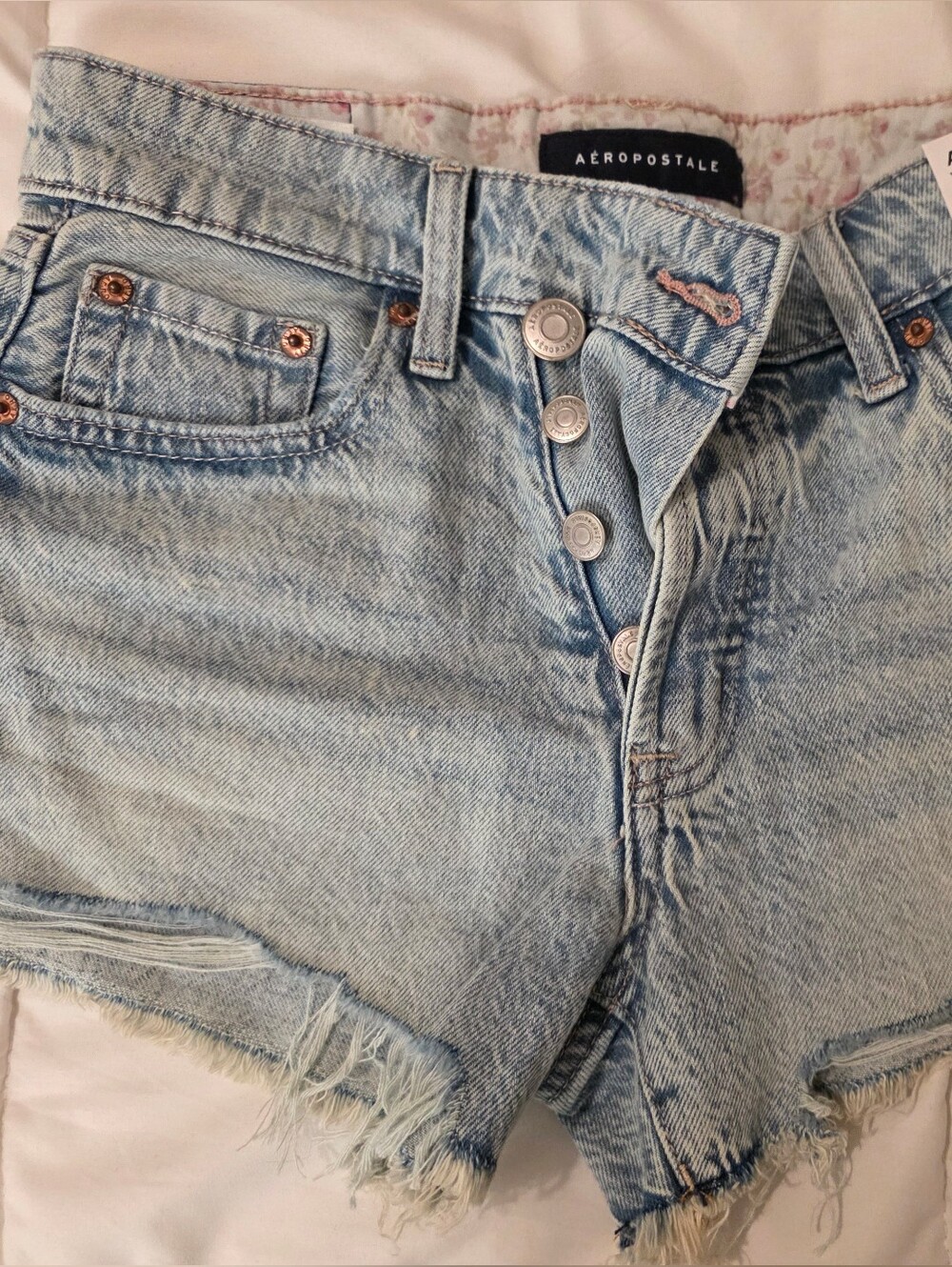 Aeropostale Light Wash Distressed Denim Jean Shorts